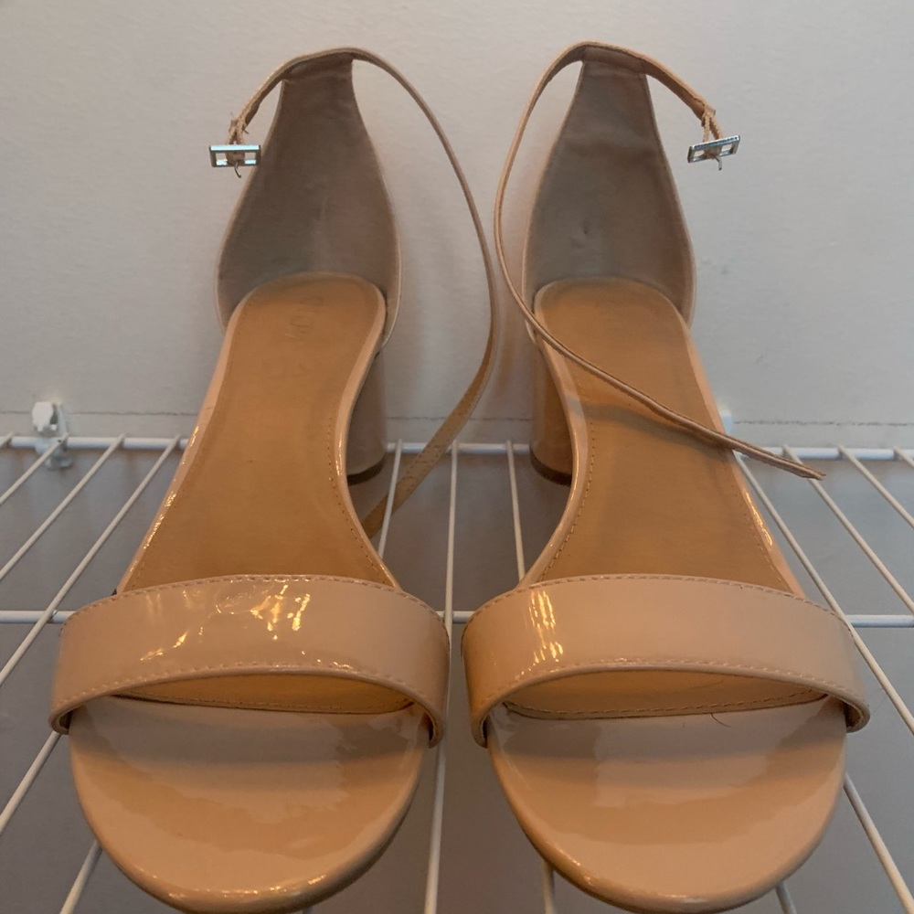 abound nude heels
